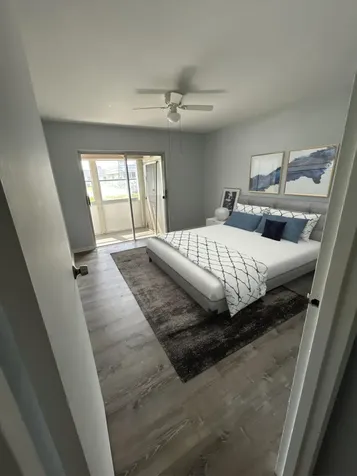 5 Valencia Delray Beach FL 33446