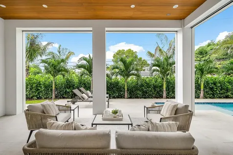 2609 Ne 27 Way Fort Lauderdale FL 33306