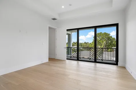 2609 Ne 27 Way Fort Lauderdale FL 33306