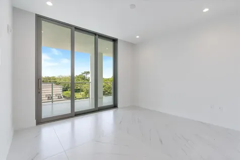 495 E Royal Palm Road Boca Raton FL 33432