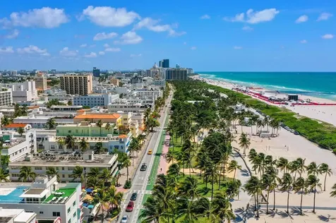 834 Ocean Drive Miami Beach FL 33139
