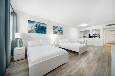 834 Ocean Drive Miami Beach FL 33139