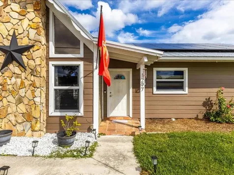 1297 SE Floresta Drive Port Saint Lucie FL 34983