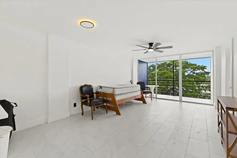 112 Royal Park Drive Oakland Park FL 33309