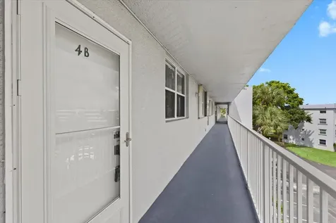 112 Royal Park Drive Oakland Park FL 33309