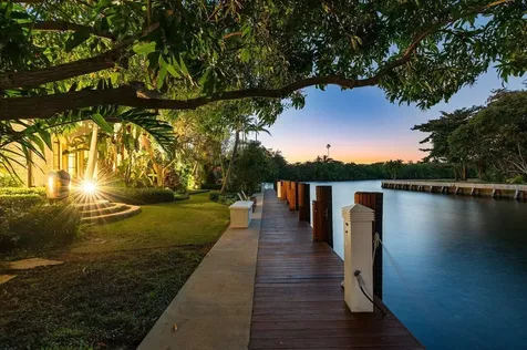 8 Driftwood Landing Gulf Stream FL 33483