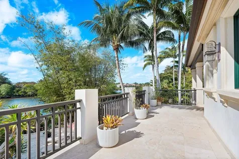 8 Driftwood Landing Gulf Stream FL 33483