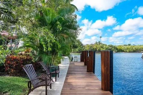 8 Driftwood Landing Gulf Stream FL 33483
