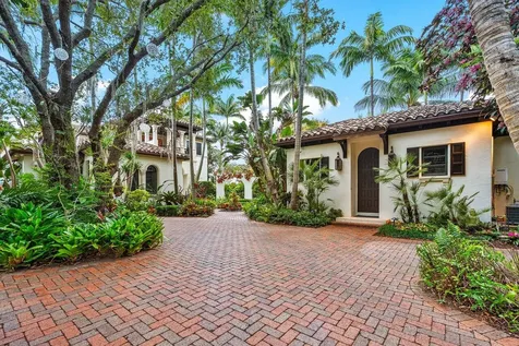 8 Driftwood Landing Gulf Stream FL 33483