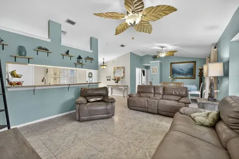 11415 40th Street Royal Palm Beach FL 33411