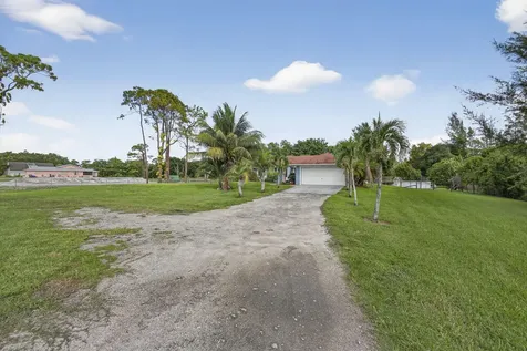 11415 40th Street Royal Palm Beach FL 33411