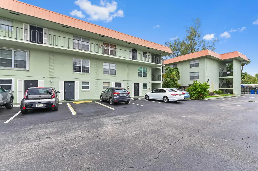 803 W Oakland Park Boulevard Oakland Park FL 33311