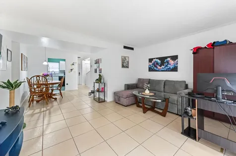 803 W Oakland Park Boulevard Oakland Park FL 33311