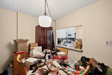 111 Royal Park Drive Oakland Park FL 33309