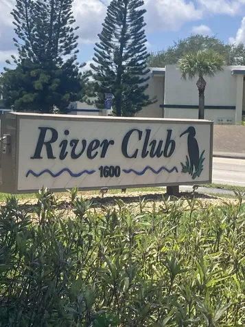 1600 Se Dixie Highway Jensen Beach FL 34957