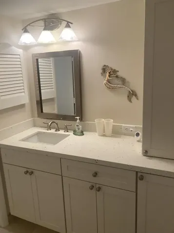 1600 Se Dixie Highway Jensen Beach FL 34957