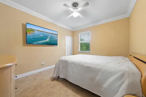 565 Sw Halden Avenue Port Saint Lucie FL 34953