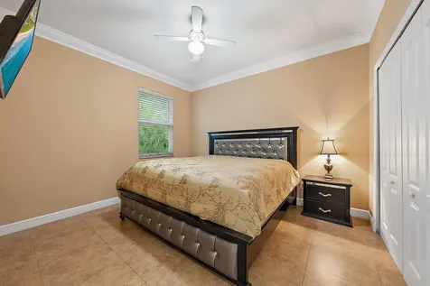 565 Sw Halden Avenue Port Saint Lucie FL 34953