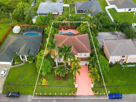 565 Sw Halden Avenue Port Saint Lucie FL 34953