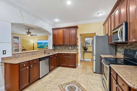 565 Sw Halden Avenue Port Saint Lucie FL 34953