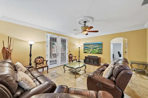 565 Sw Halden Avenue Port Saint Lucie FL 34953
