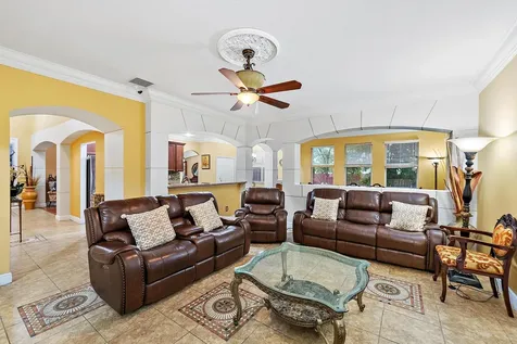 565 Sw Halden Avenue Port Saint Lucie FL 34953