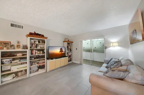 2812 S Garden Drive Lake Worth FL 33461