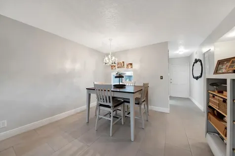 2812 S Garden Drive Lake Worth FL 33461