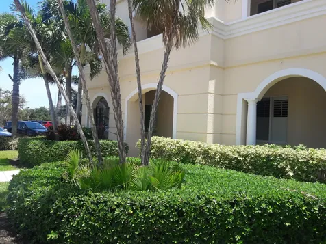 37 Harbour Isle Drive Fort Pierce FL 34949