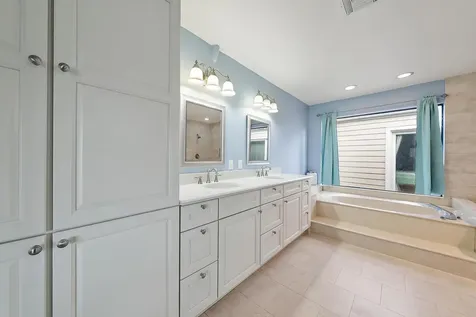 6642 S Pine Court Palm Beach Gardens FL 33418