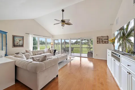 6642 S Pine Court Palm Beach Gardens FL 33418