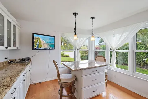 6642 S Pine Court Palm Beach Gardens FL 33418