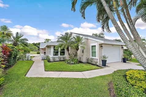 6642 S Pine Court Palm Beach Gardens FL 33418