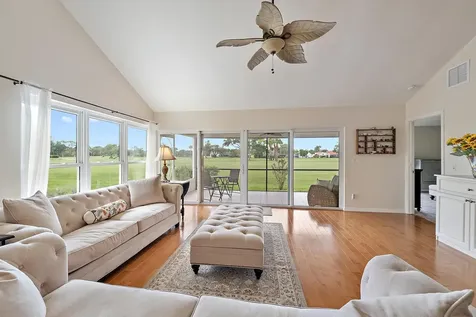 6642 S Pine Court Palm Beach Gardens FL 33418