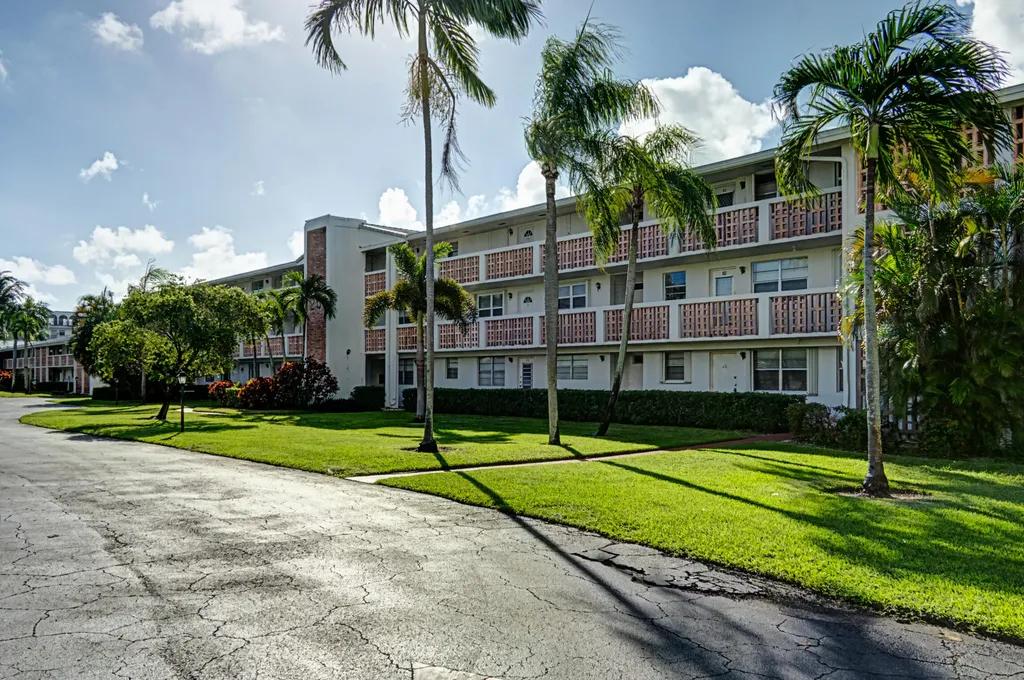 20 Se 13th Street Boca Raton FL 33432