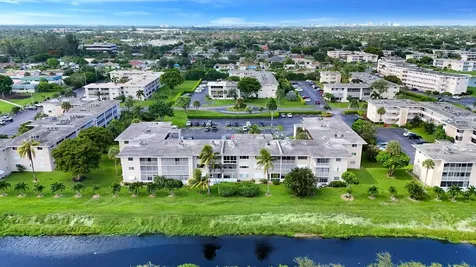 2812 S Garden Drive Lake Worth FL 33461