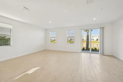 575 Salisbury Circle Fort Pierce FL 34982