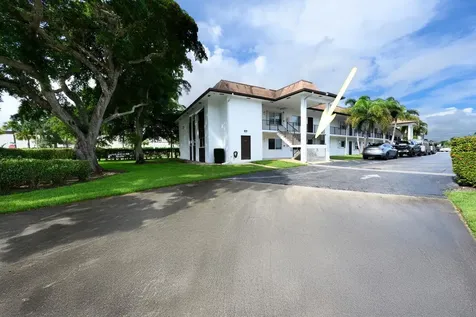 3075 Gardens East Drive Palm Beach Gardens FL 33410