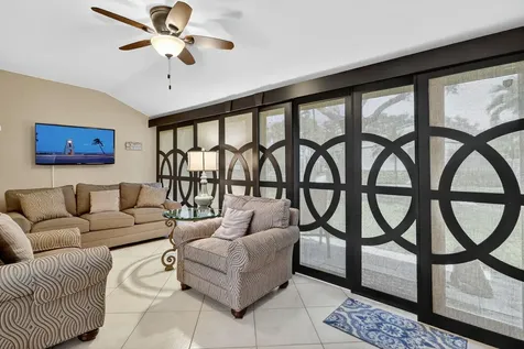 541 Shady Pine Way Greenacres FL 33415