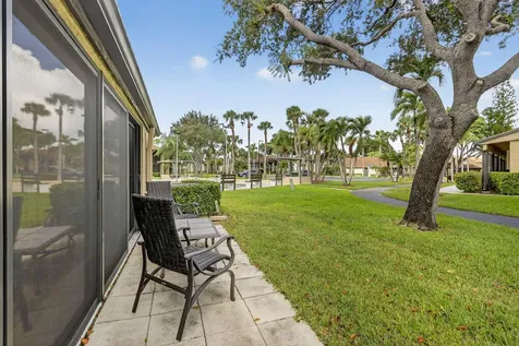 541 Shady Pine Way Greenacres FL 33415