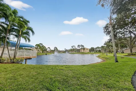 541 Shady Pine Way Greenacres FL 33415