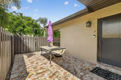 541 Shady Pine Way Greenacres FL 33415