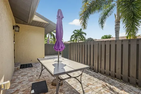 541 Shady Pine Way Greenacres FL 33415