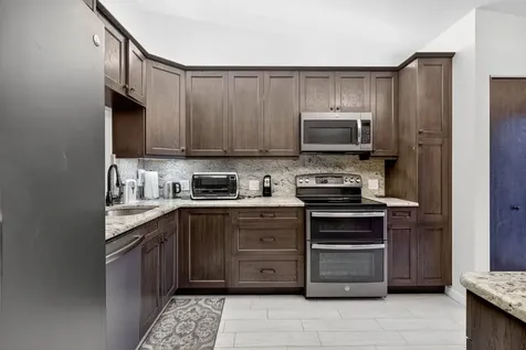 541 Shady Pine Way Greenacres FL 33415