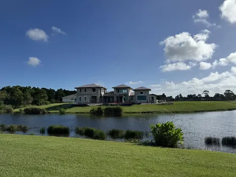 227 SE Bella Strano Port Saint Lucie FL 34984