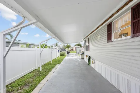 8199 Se Eagle Avenue Hobe Sound FL 33455