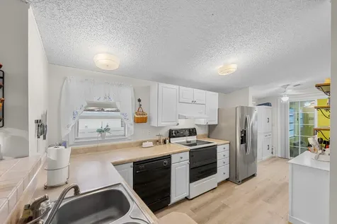 8199 Se Eagle Avenue Hobe Sound FL 33455