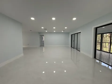 9266 Vista Del Lago Boca Raton FL 33428