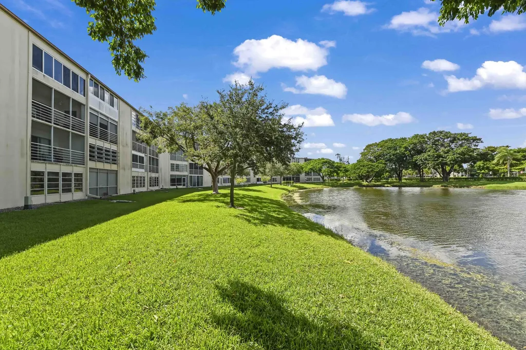 3046 Newcastle C Boca Raton FL 33434