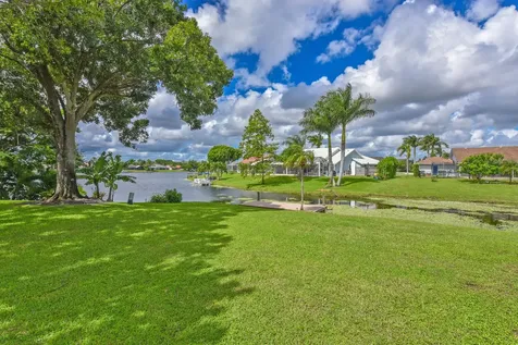 2022 Sunderland Avenue Wellington FL 33414